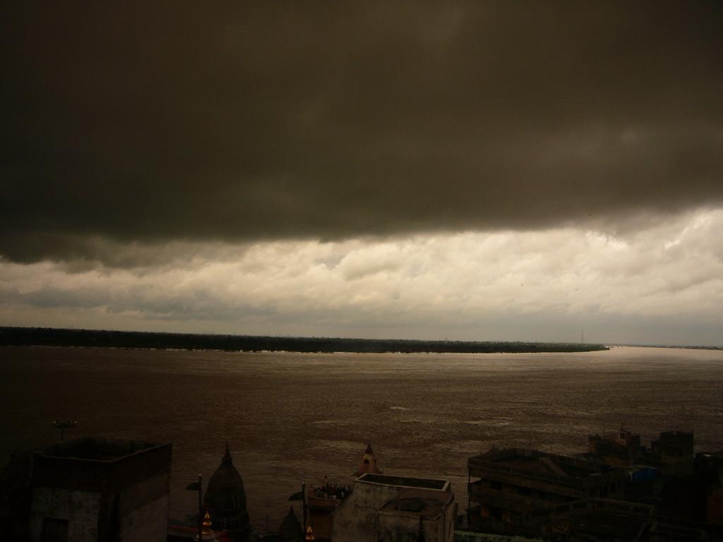 Grg Shanti Guest House Varanasi Near Manikarnika Ghat المظهر الخارجي الصورة