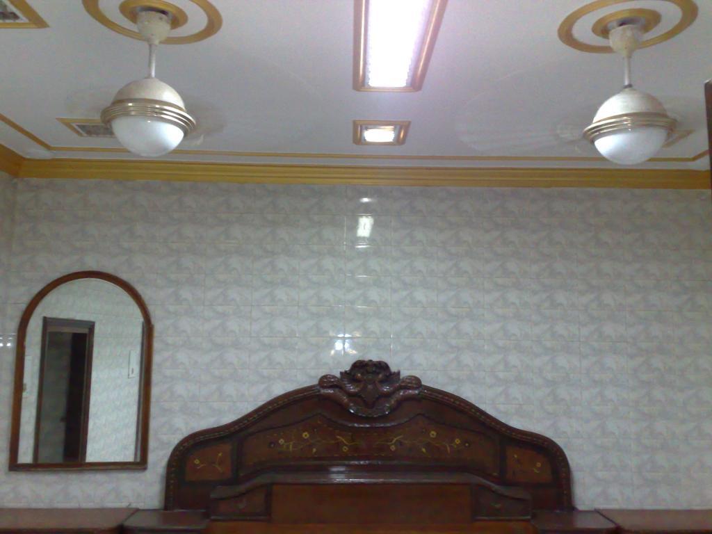 Grg Shanti Guest House Varanasi Near Manikarnika Ghat الغرفة الصورة