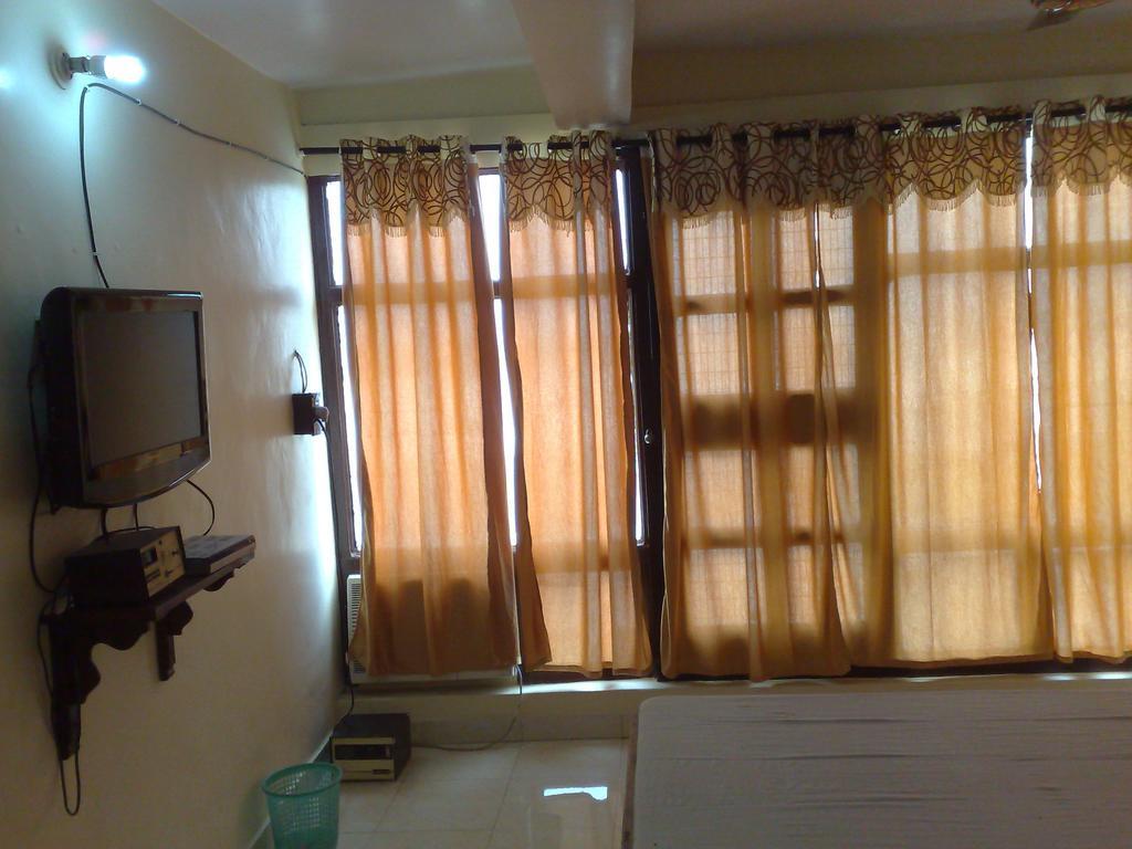 Grg Shanti Guest House Varanasi Near Manikarnika Ghat الغرفة الصورة