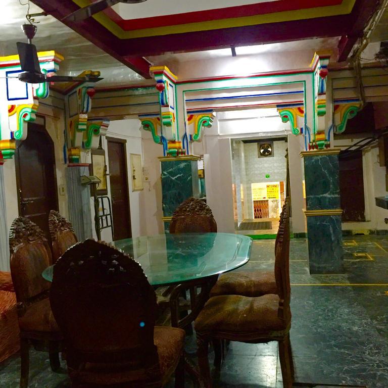 Grg Shanti Guest House Varanasi Near Manikarnika Ghat المظهر الخارجي الصورة